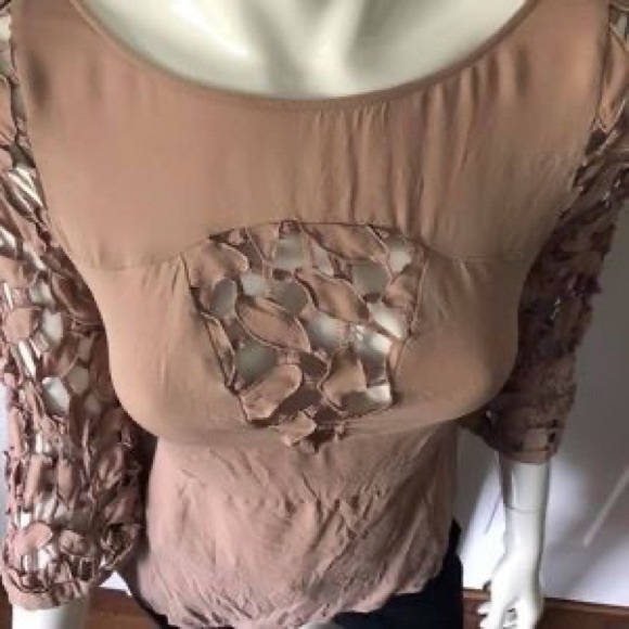 BCBG Silk Blush Blouse with unique sleeves and details. Size L - Picture 7 of 7